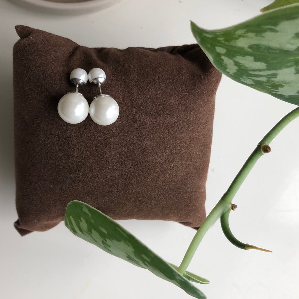 Pearl Stud Earrings - Pair